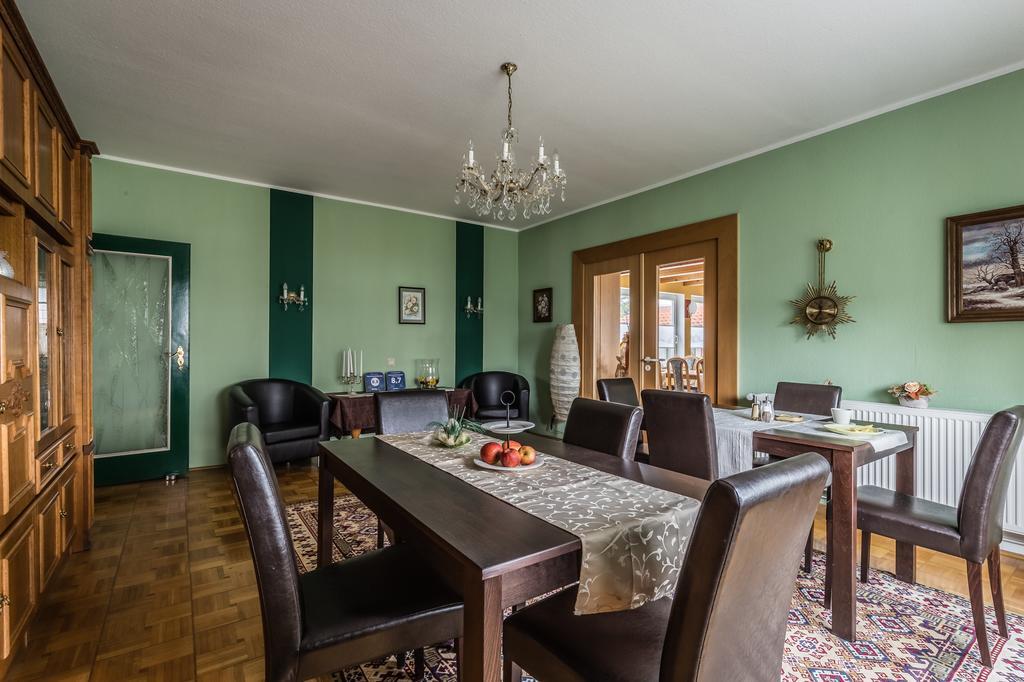 Hotel-Pension Am Rosarium Sangerhausen Exteriér fotografie