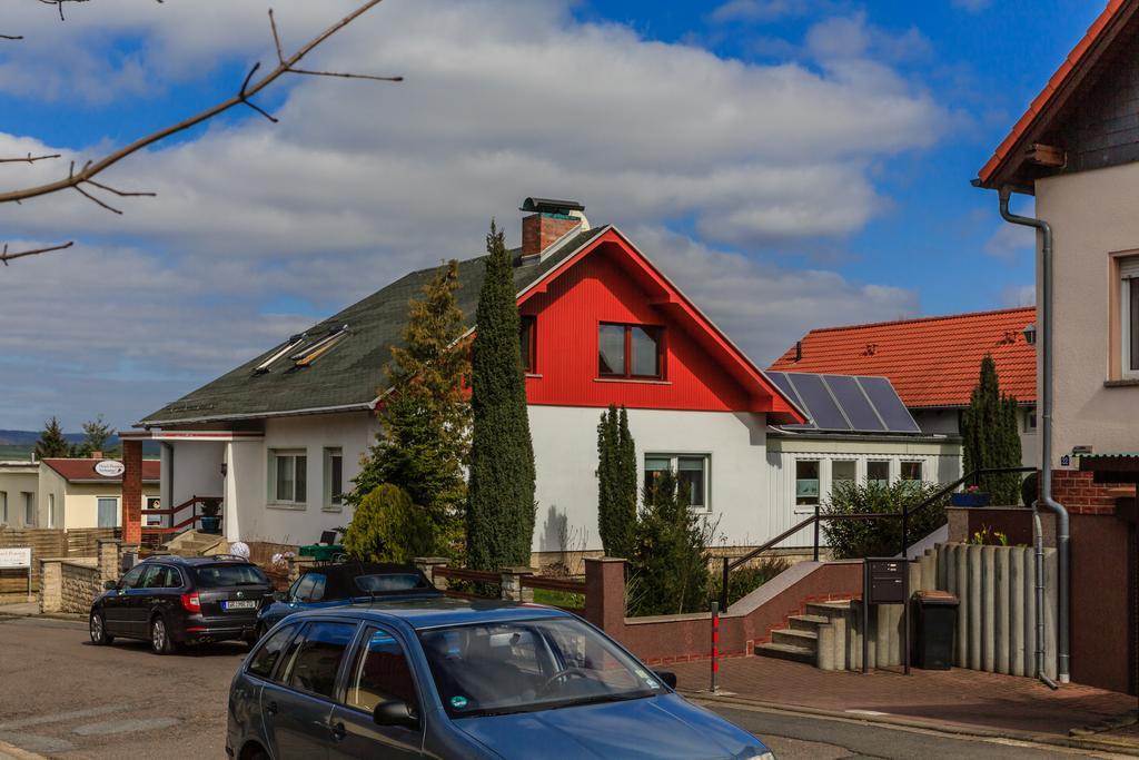 Hotel-Pension Am Rosarium Sangerhausen Exteriér fotografie